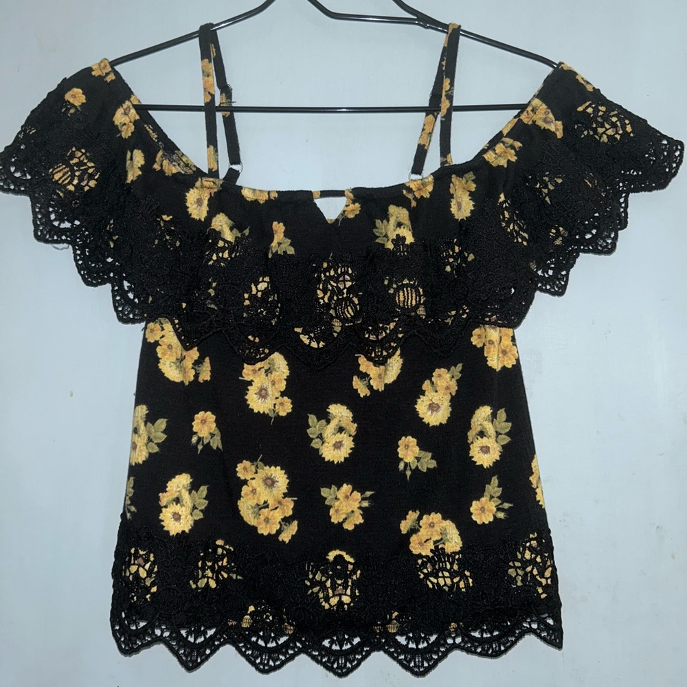 No Boundaries size XXL off the shoulder crop top, black with yellow sunflowers